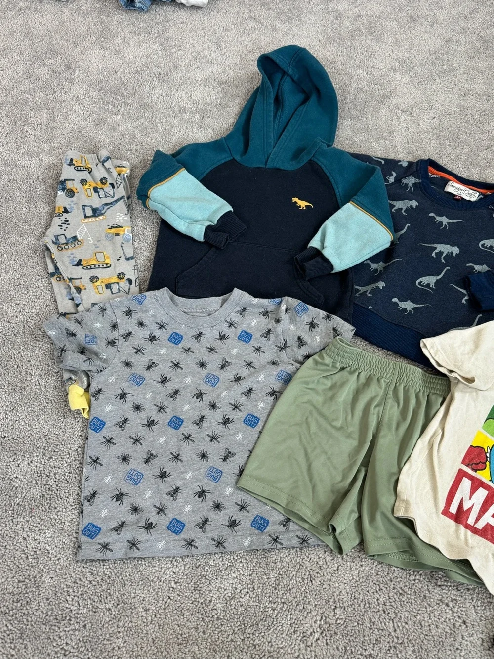 Boys clothing bundle size 3T